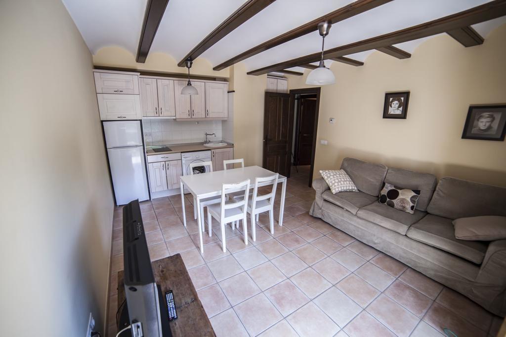 Apartamentos Cine Capicol อัลบาร์ราซิน ภายนอก รูปภาพ