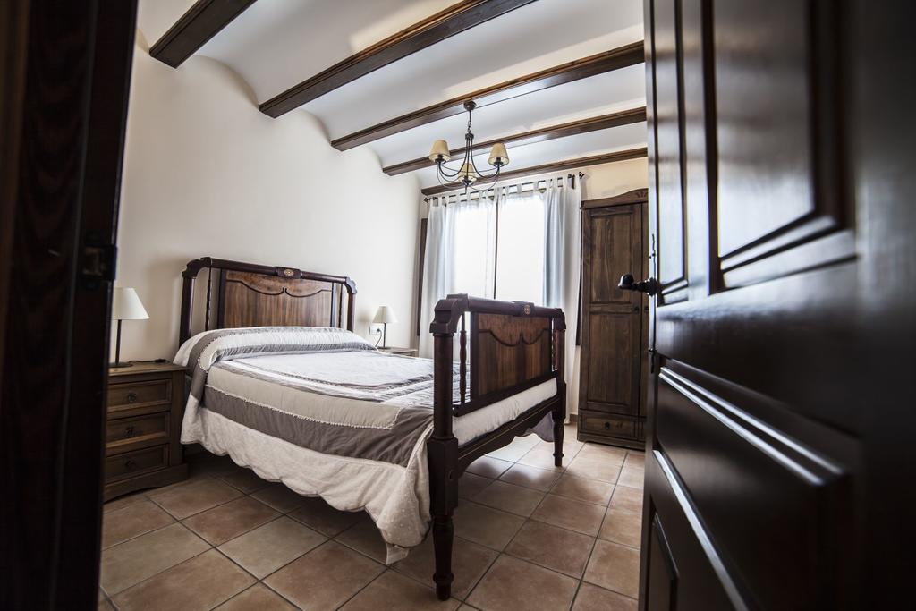 Apartamentos Cine Capicol อัลบาร์ราซิน ภายนอก รูปภาพ